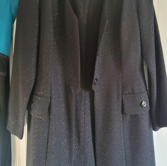 Dawn's Dresses - Picture 16 of 16